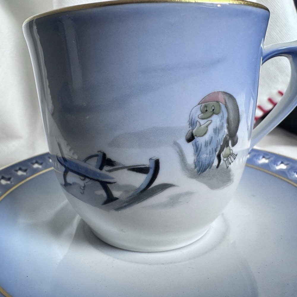 Bing & Grondahl Harald Wiberg Christmas Coffee Cake Setting SLEDGE No.1‎ 506 617
